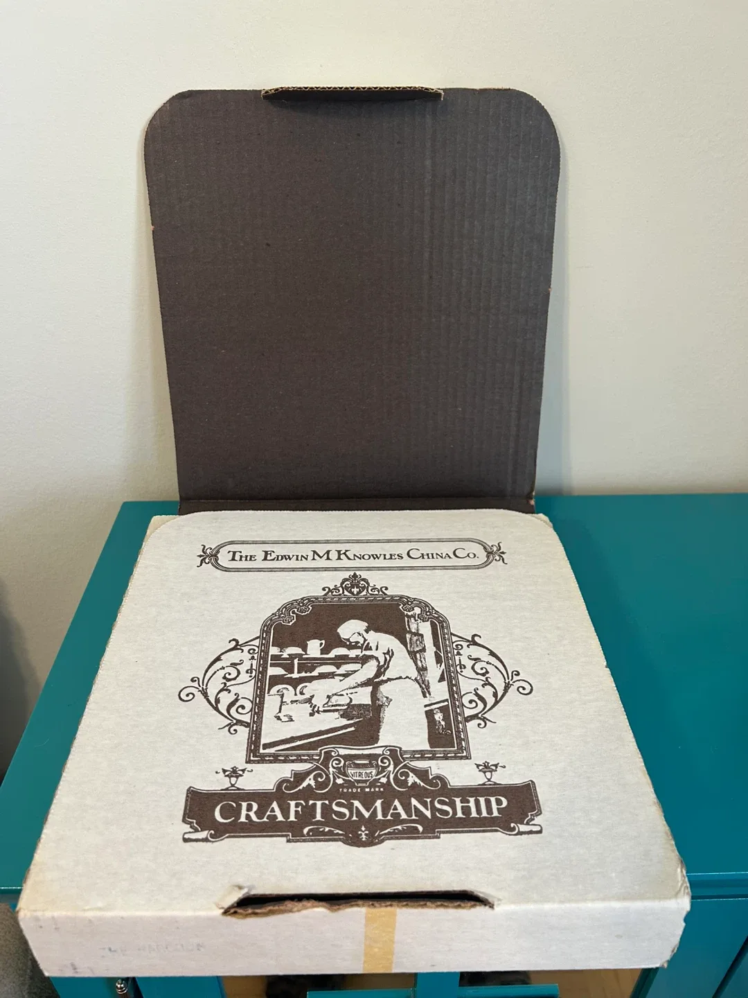 1987 E. M. Knowles “The Raccoon” Collector Plate by Kevin Daniel image indicator(4)