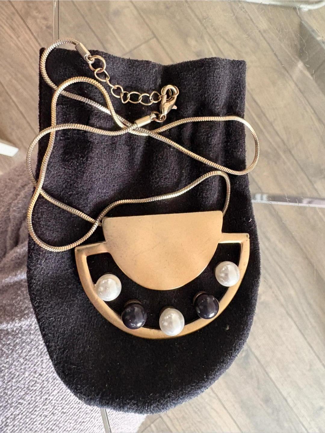 Gold Tone Necklace with Pearl Accents - photo 3