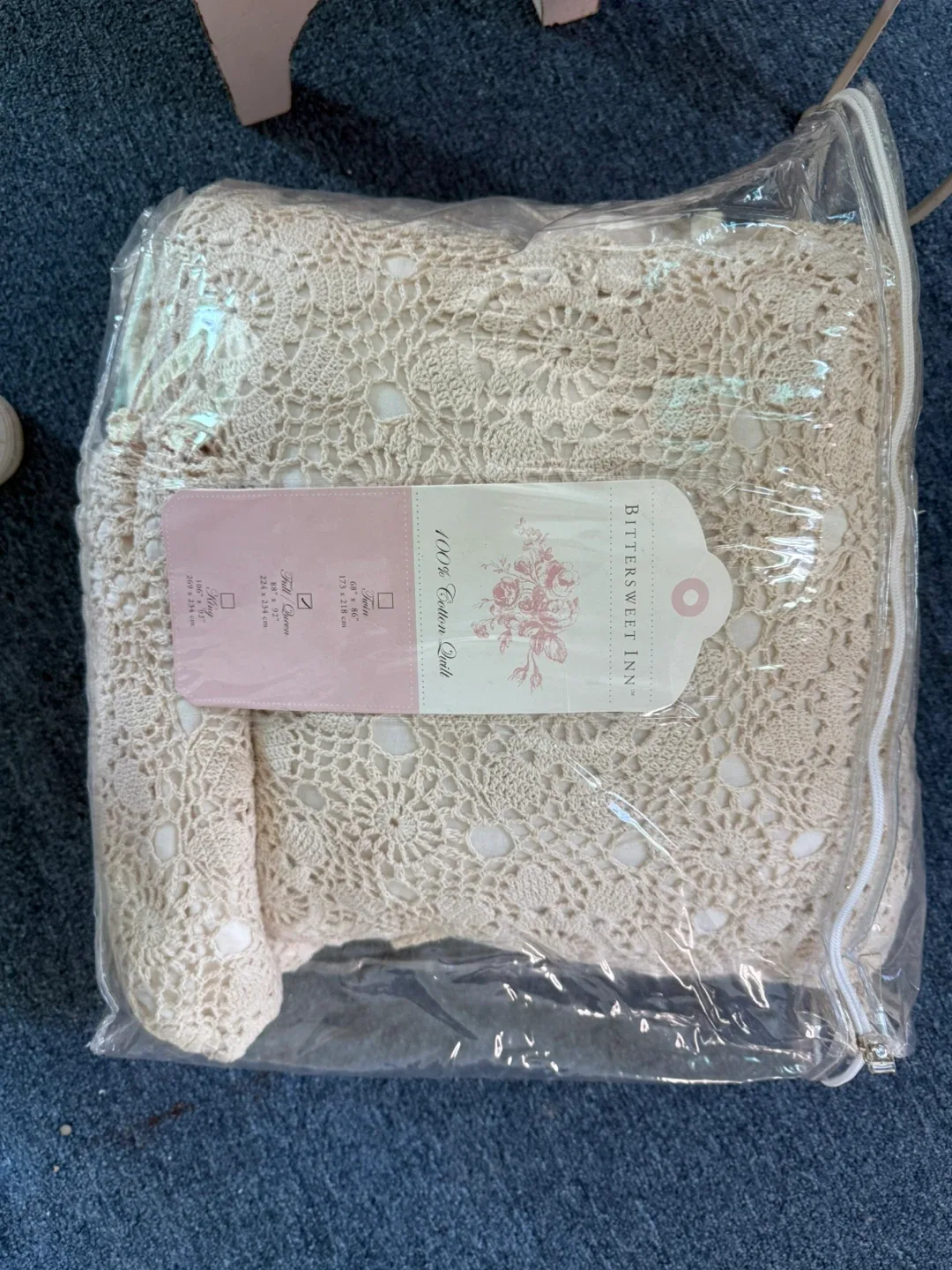 Bittersweet Inn 100% Cotton Quilt (Twin) thumbnail