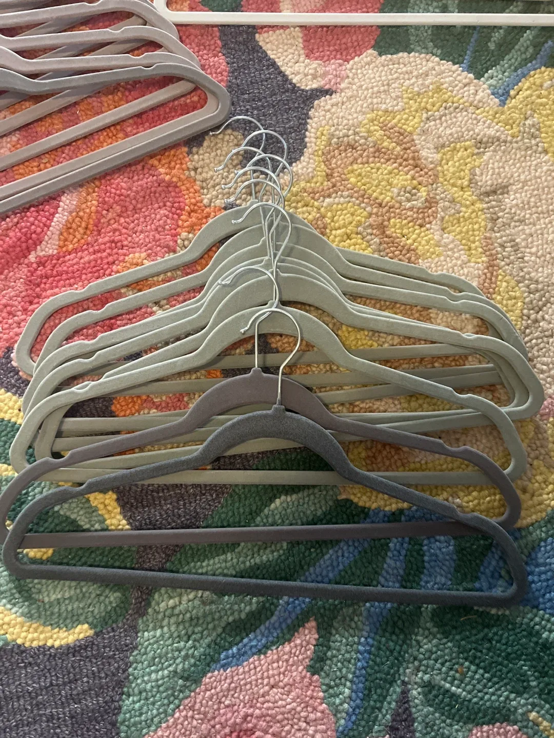 Kensie Velvet Hangers - Set of 25 image indicator(4)