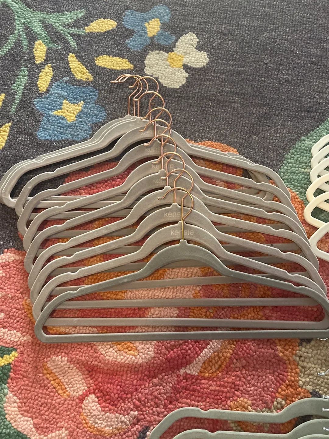 Kensie Velvet Hangers - Set of 25 image indicator(2)