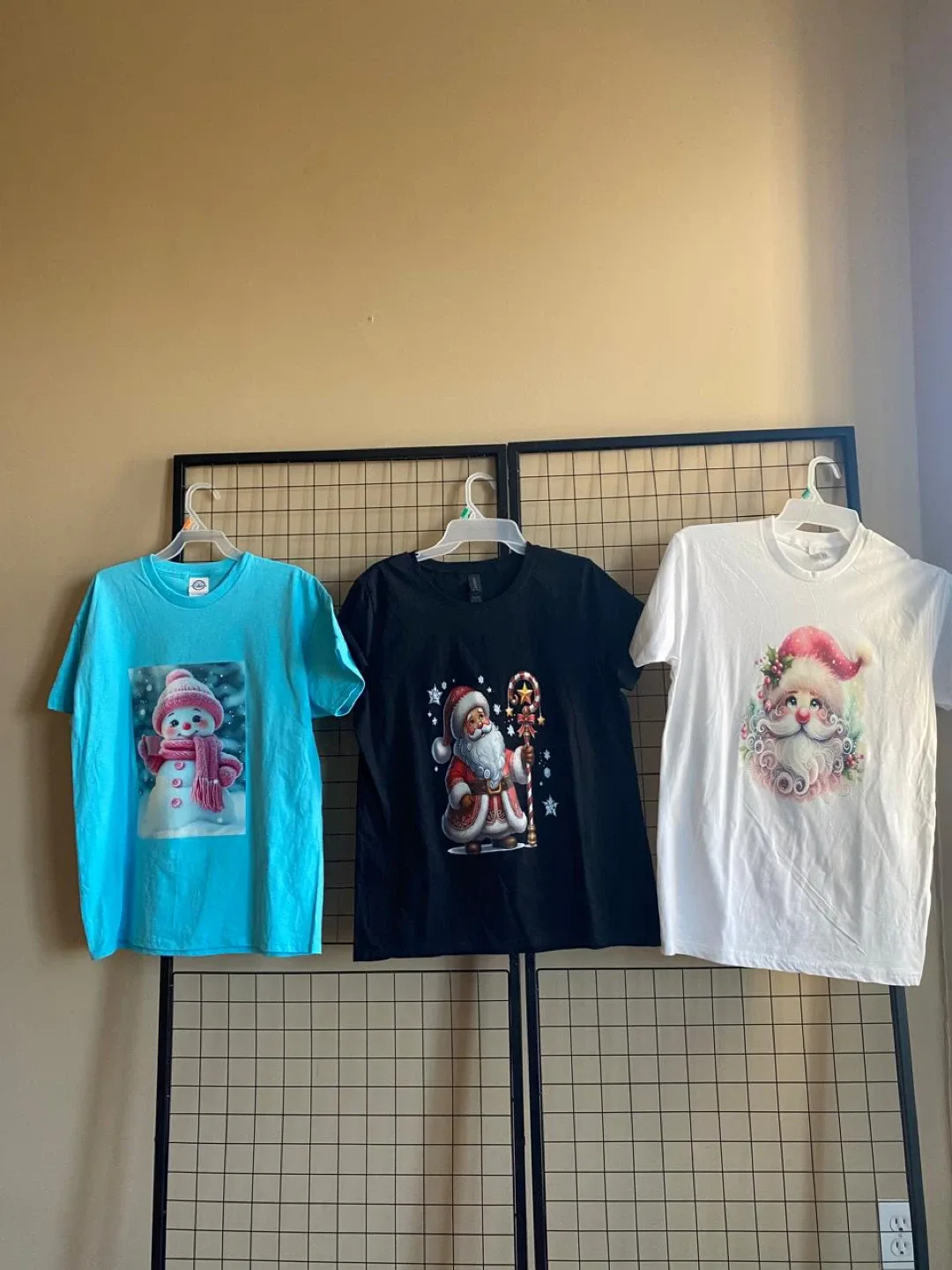 Christmas Graphic T-Shirts image indicator(3)