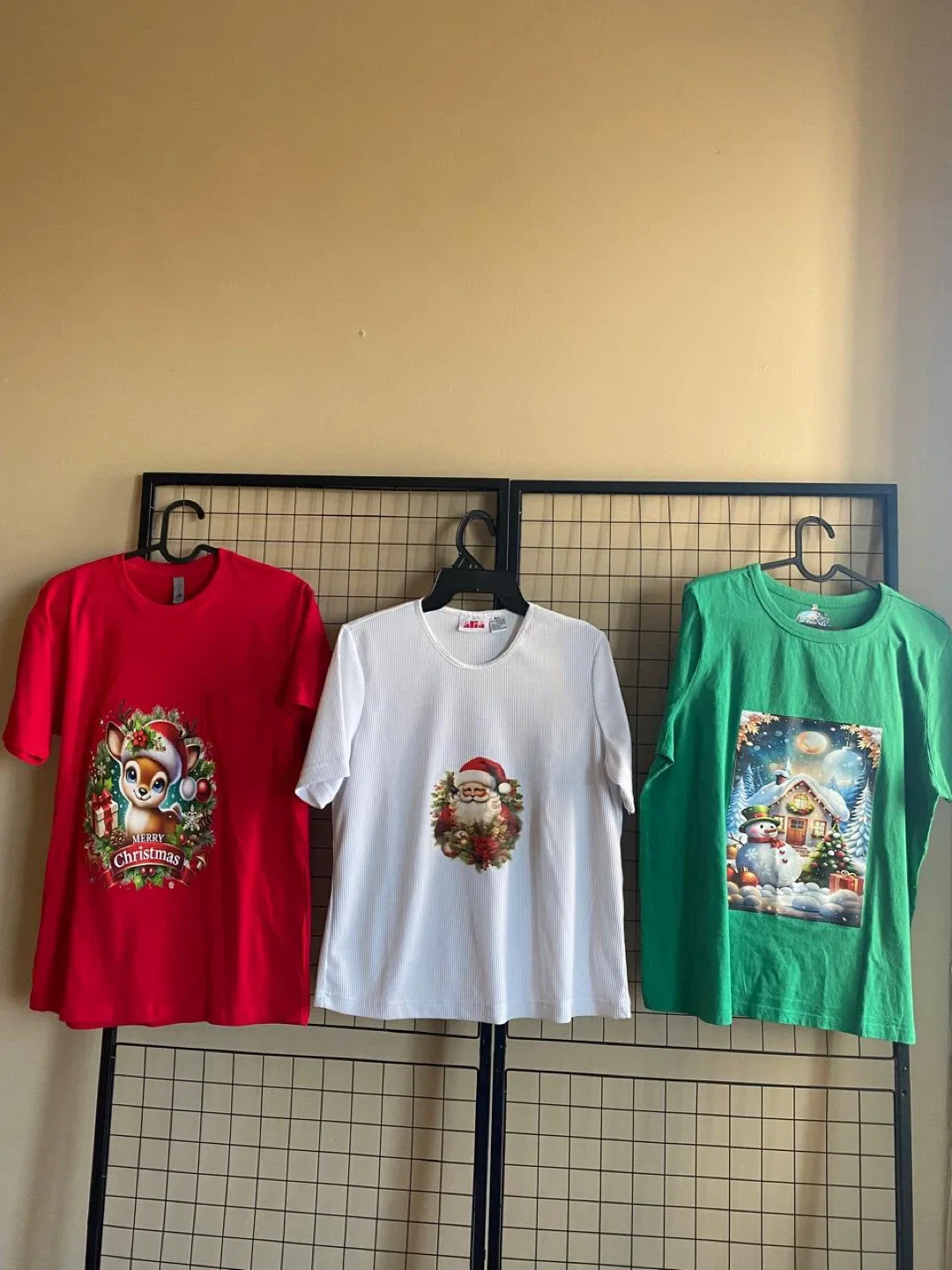 Christmas Graphic T-Shirts image indicator(2)