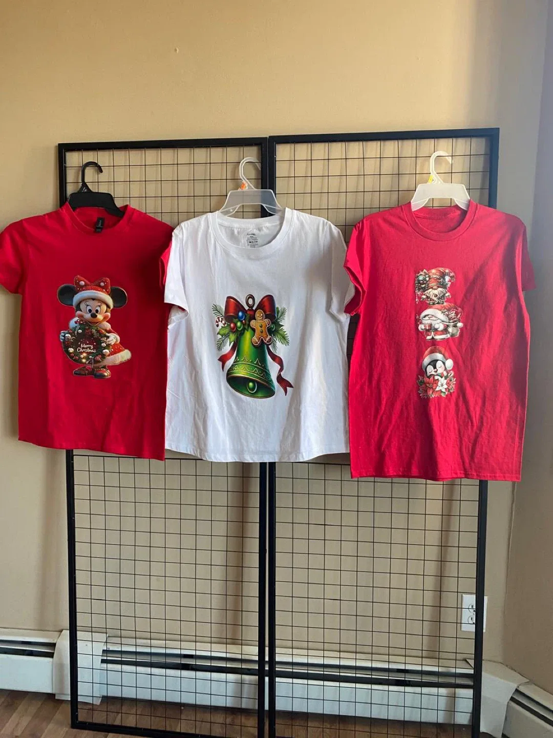 Christmas Graphic T-Shirts image indicator(10)