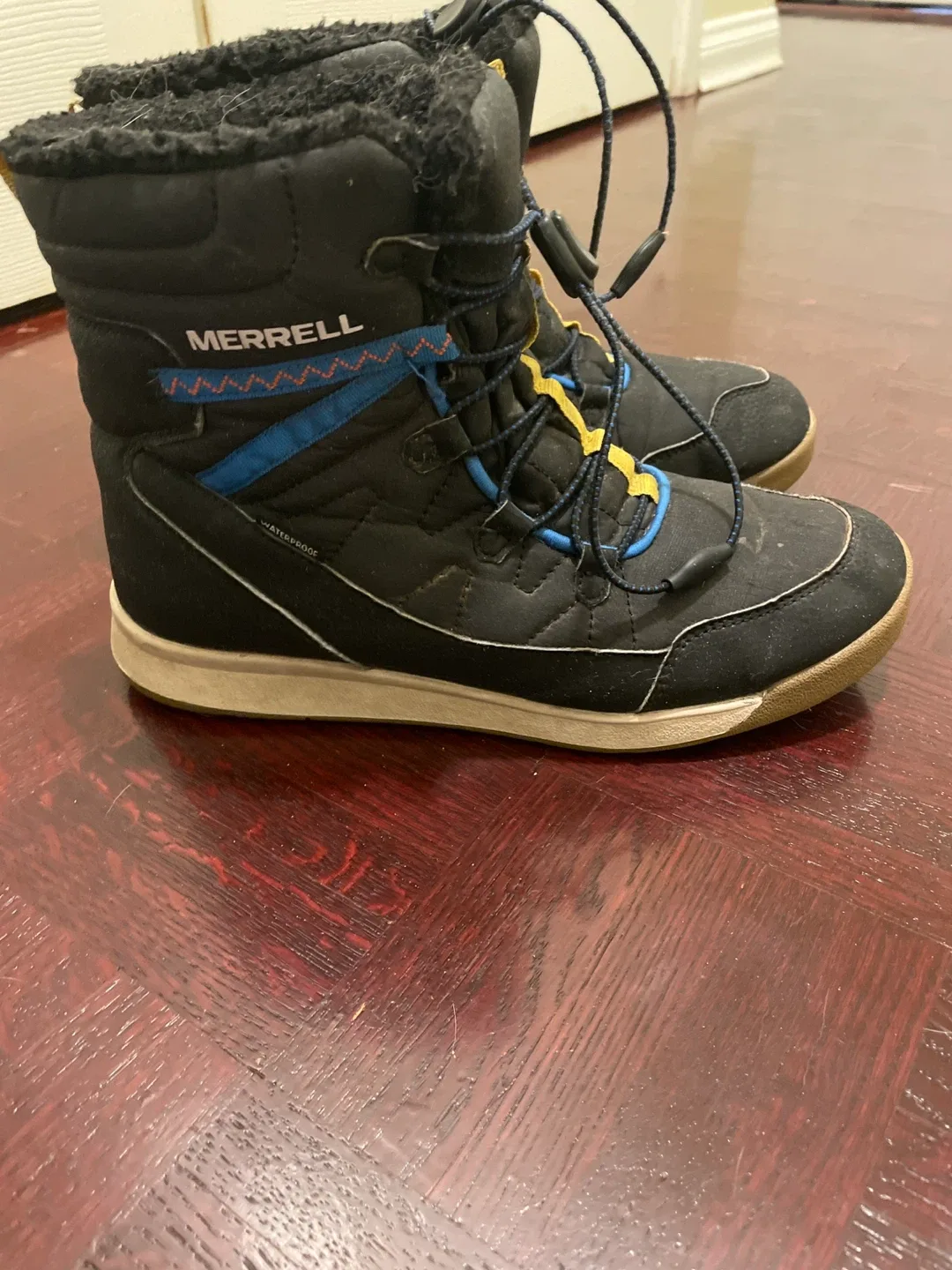 Merrell Winter Boots - Size 6M boys image indicator(5)