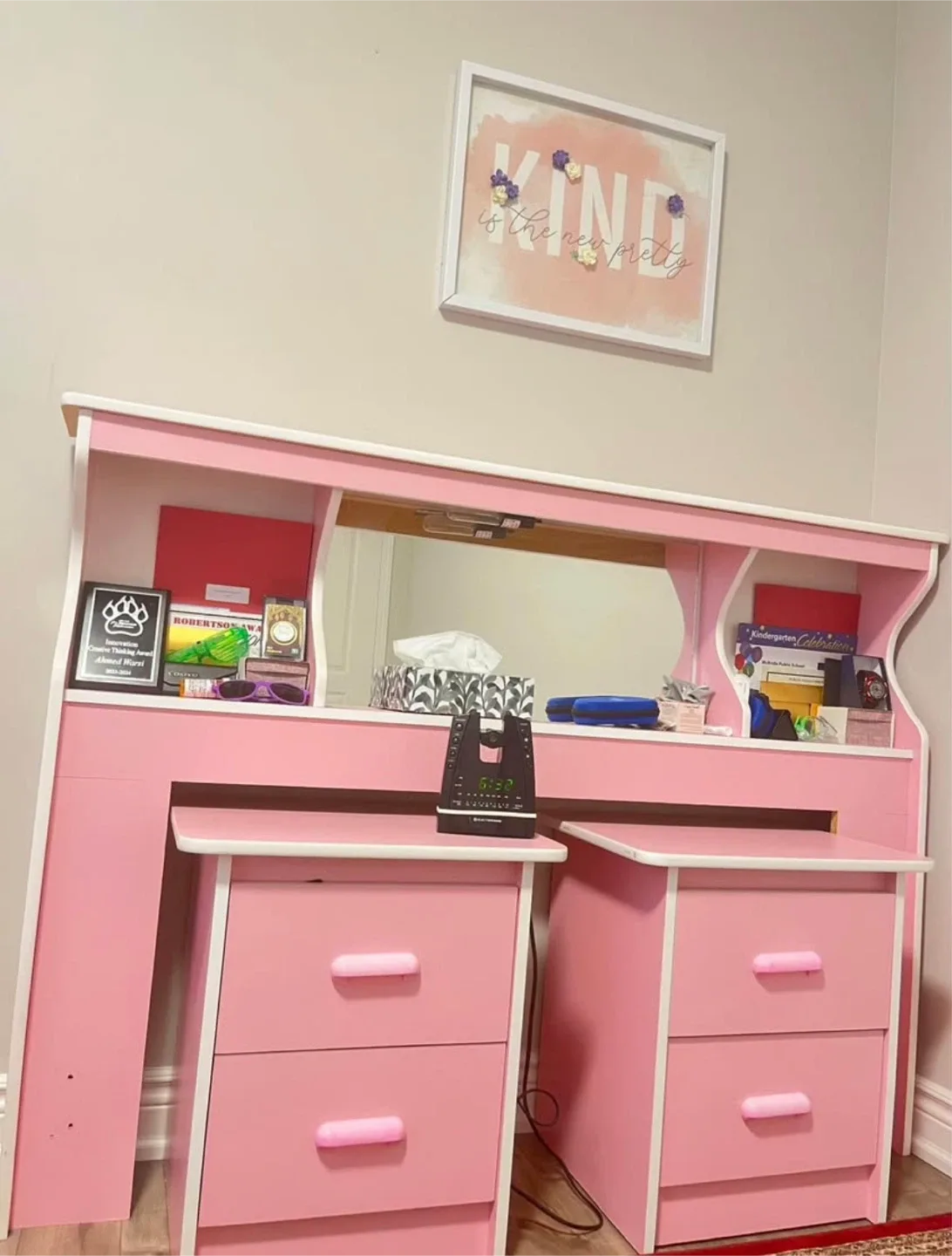 Pink Vanity Dresser with Mirror image indicator(3)