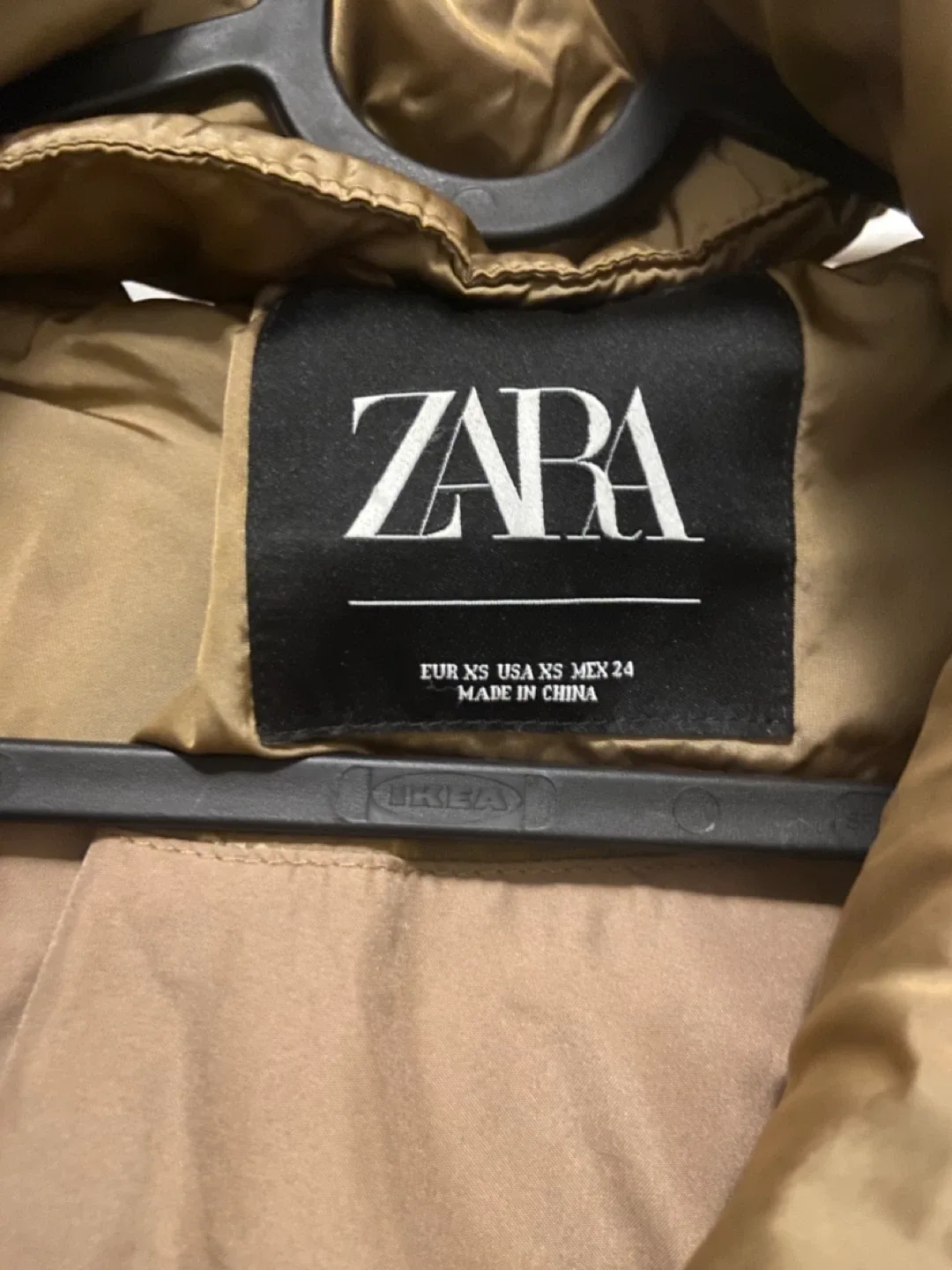 Zara Puffer Jacket - Size Medium image indicator(8)
