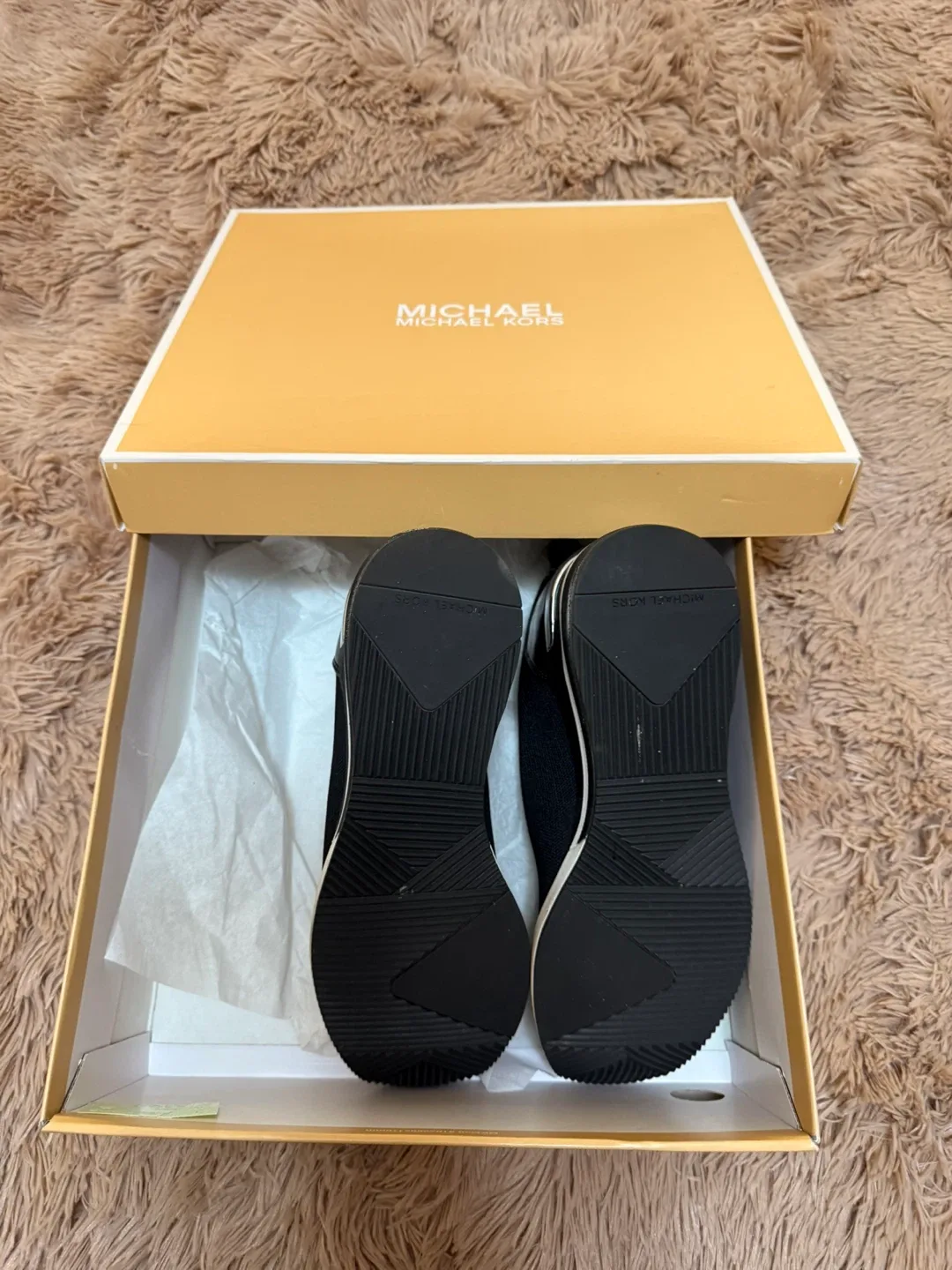 Michael Kors Skyler Bootie - Size 7 image indicator(3)