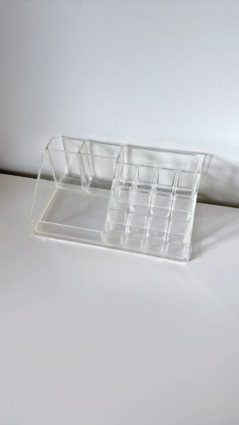 Acrylic Makeup Organizer image indicator(2)