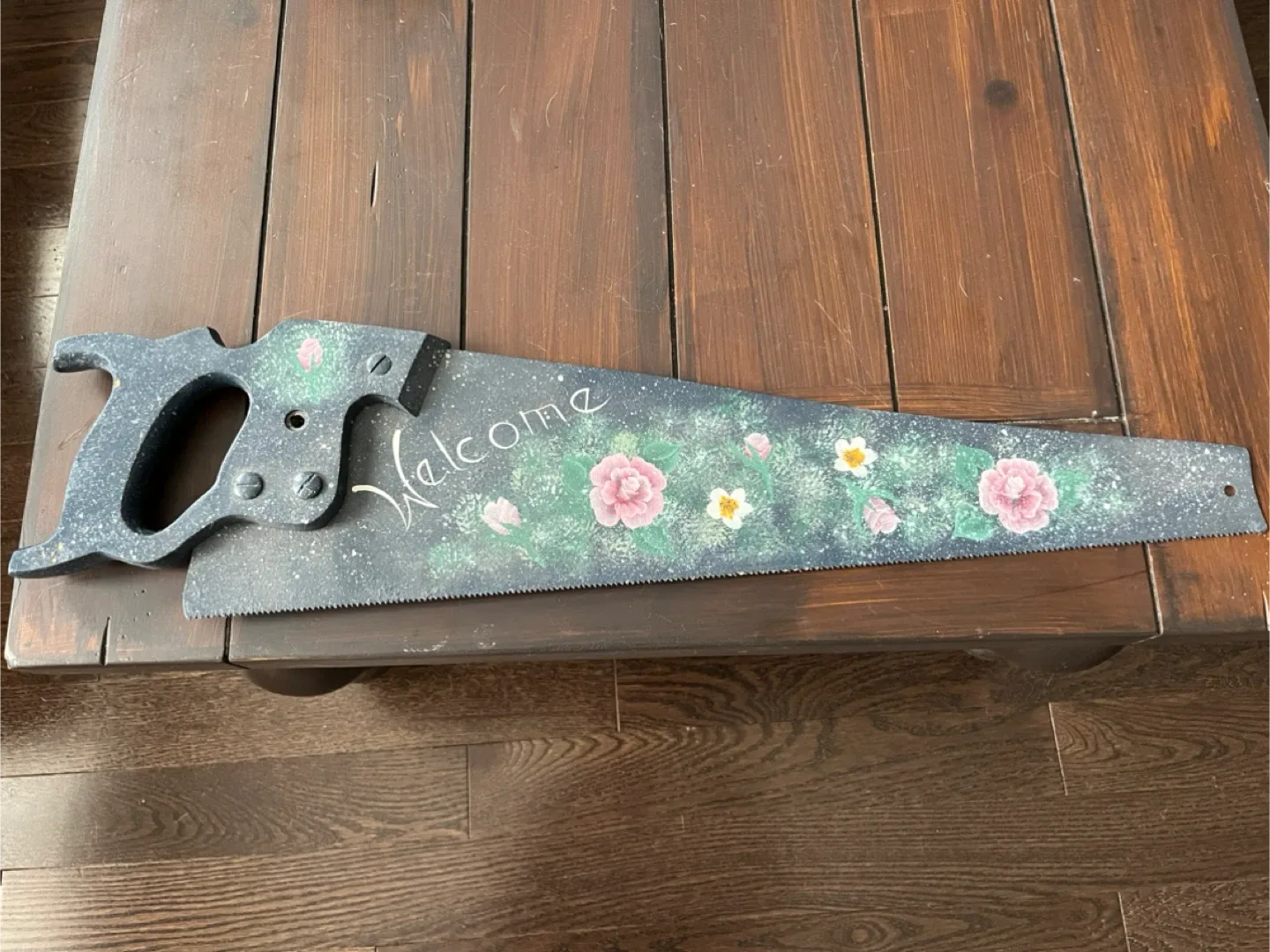 Hand-Painted Decorative Saw image indicator(3)