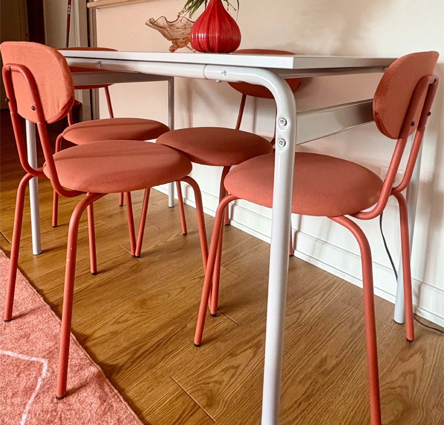 Grey Table with 4 Orange Chairs - photo 3