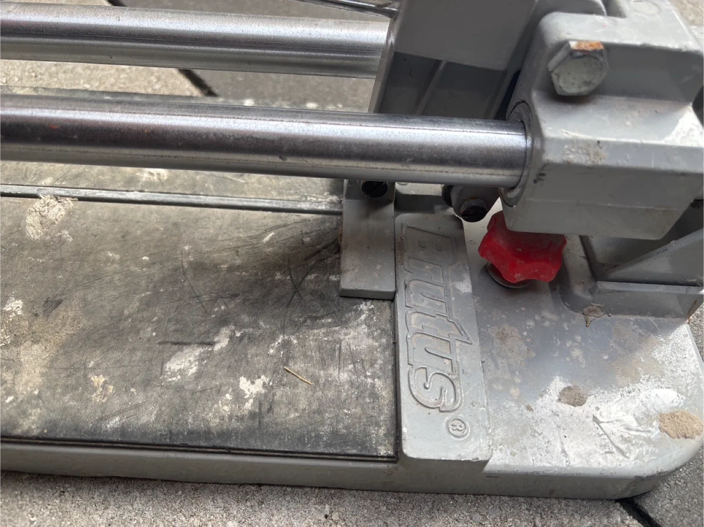 Brutus Tile Cutter image indicator(2)