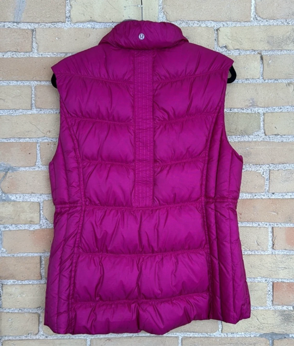 Lululemon Magenta Puffer Vest, Size 12 - photo 2