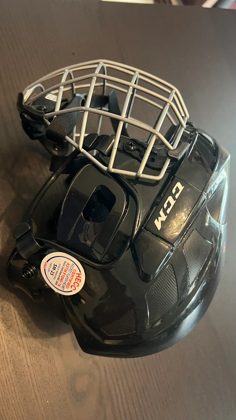 CCM Hockey Helmet with Cage - Black image indicator(2)