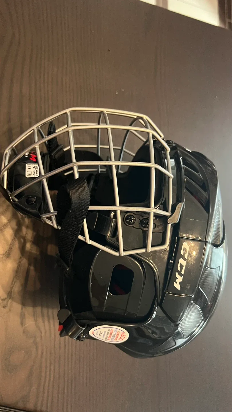 CCM Hockey Helmet with Cage - Black image indicator(3)