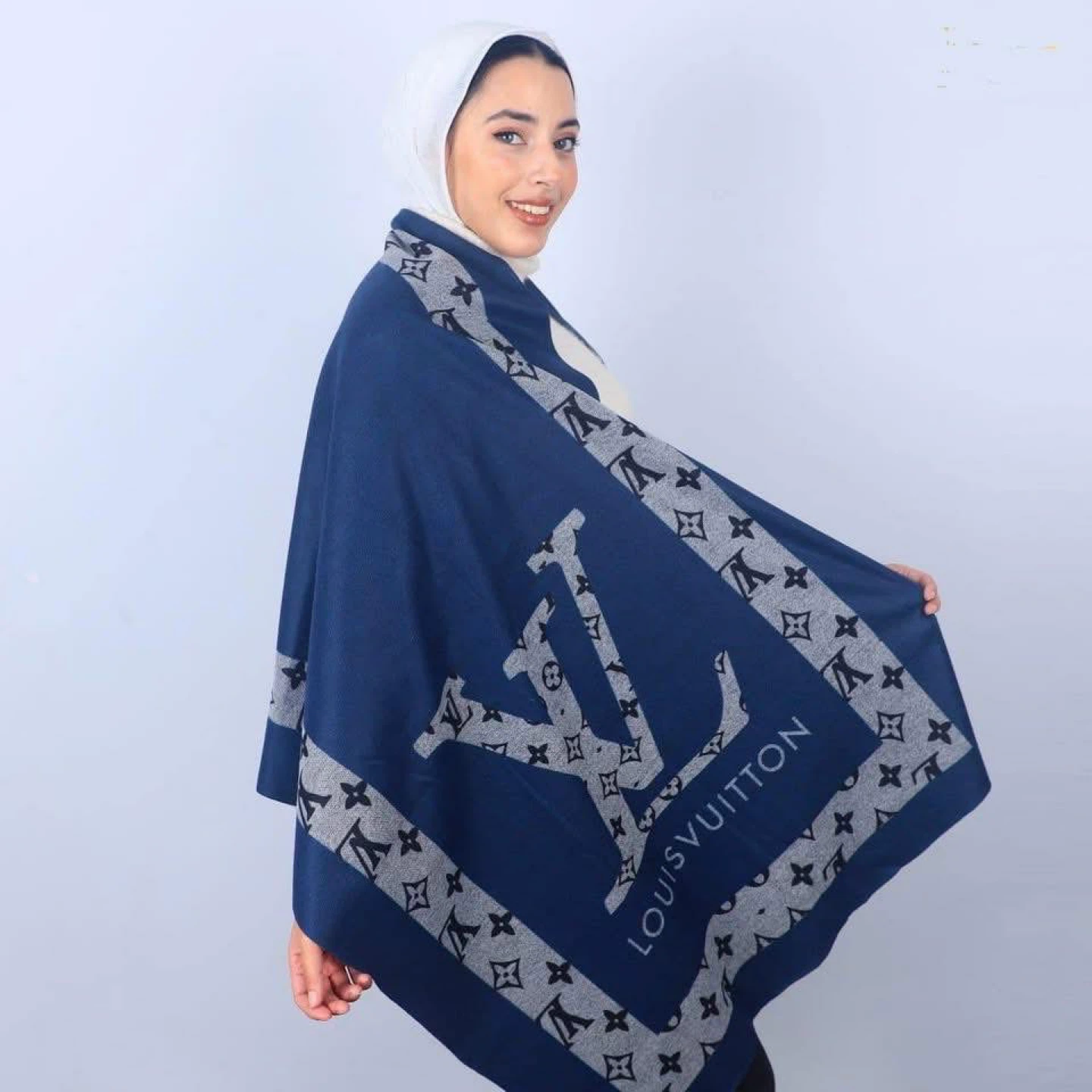 Shawls - photo 4