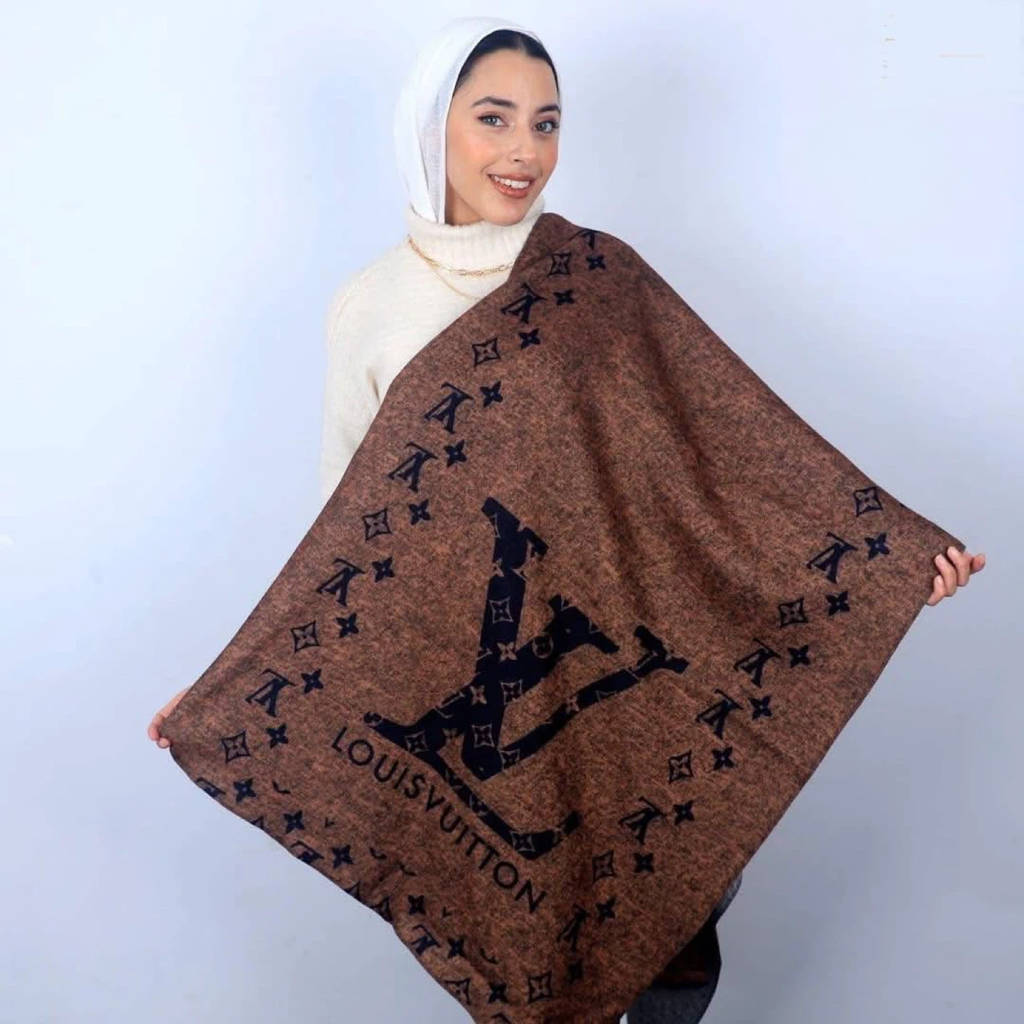 Shawls - photo 3