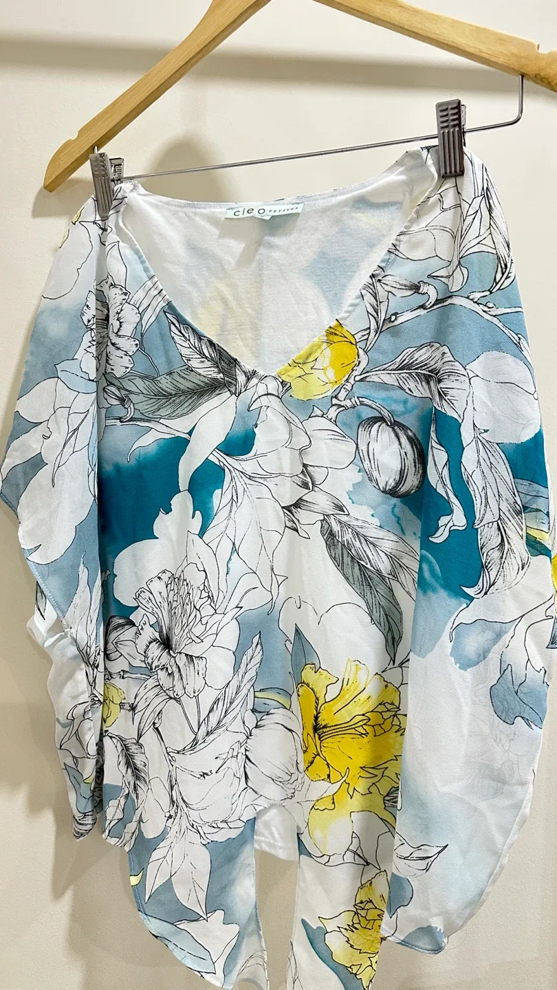 Cleo Blossom Floral Print Top-size Small image indicator(4)