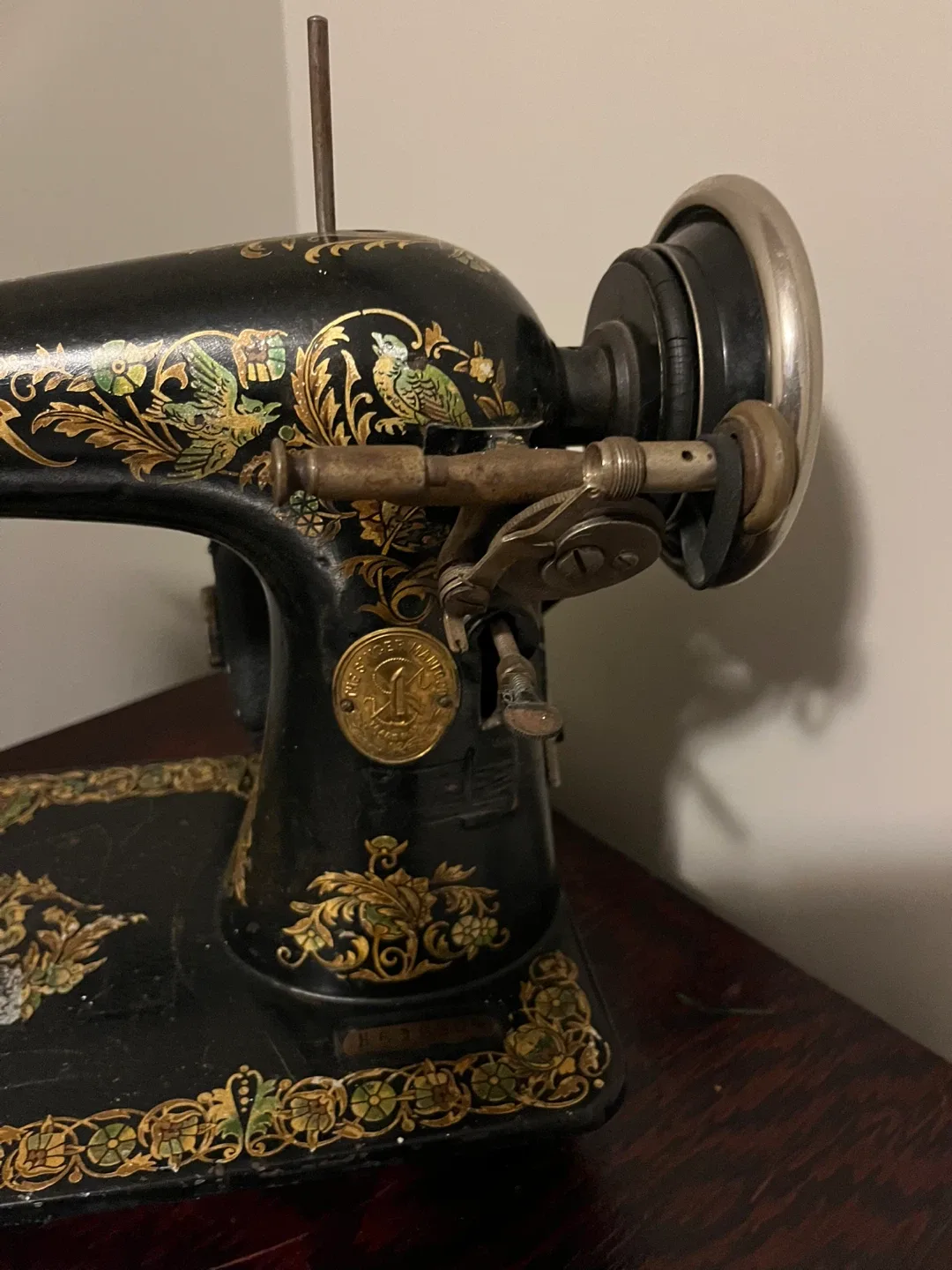 Vintage Singer Sewing Machine image indicator(5)