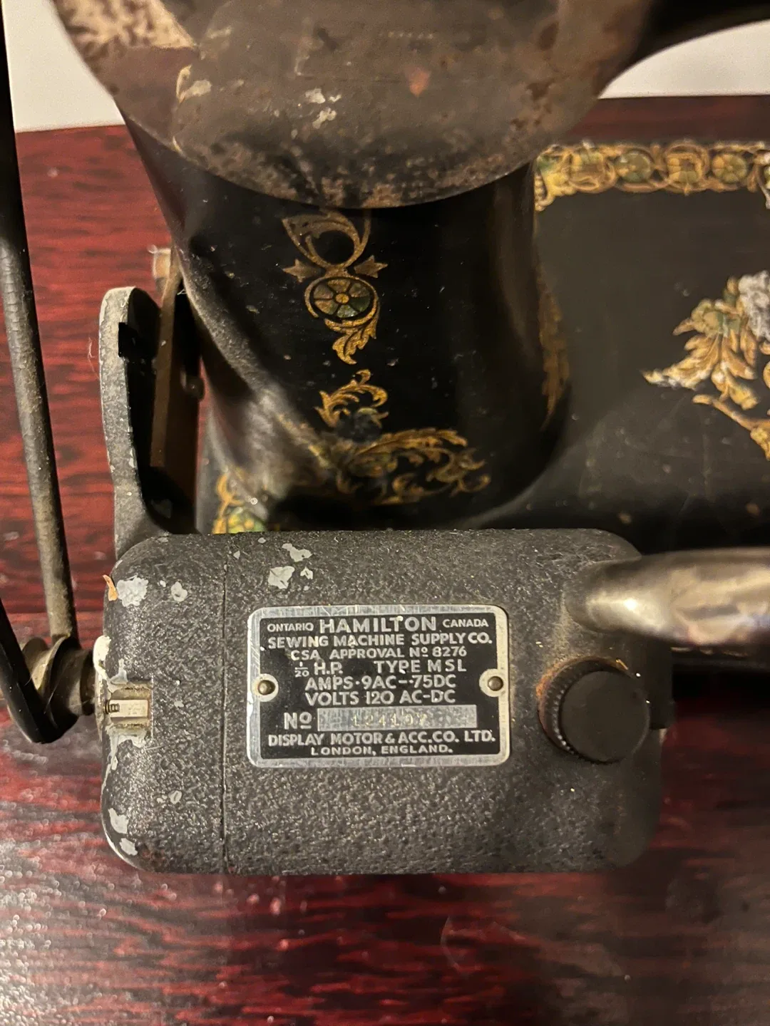 Vintage Singer Sewing Machine image indicator(4)