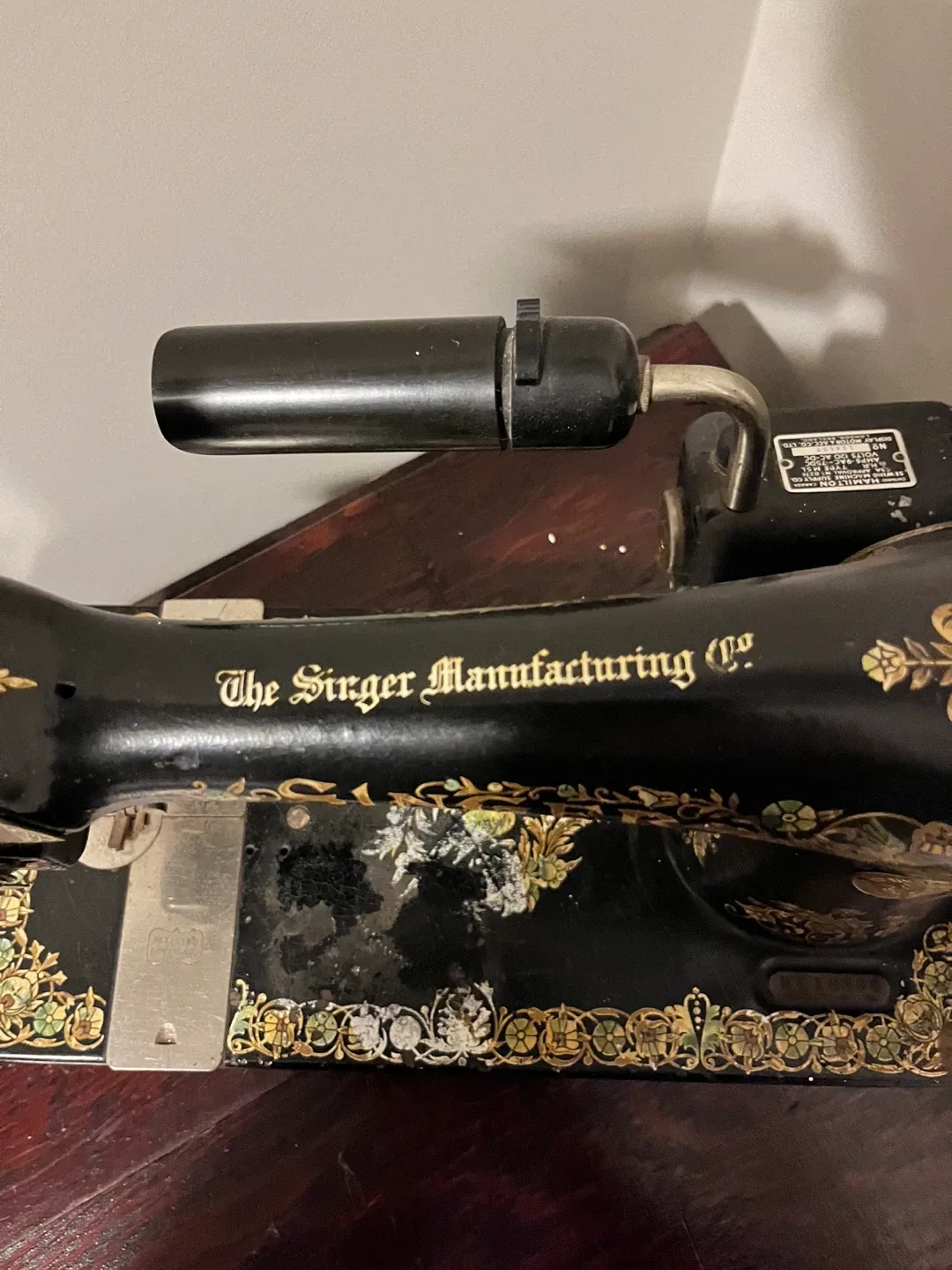 Vintage Singer Sewing Machine image indicator(2)