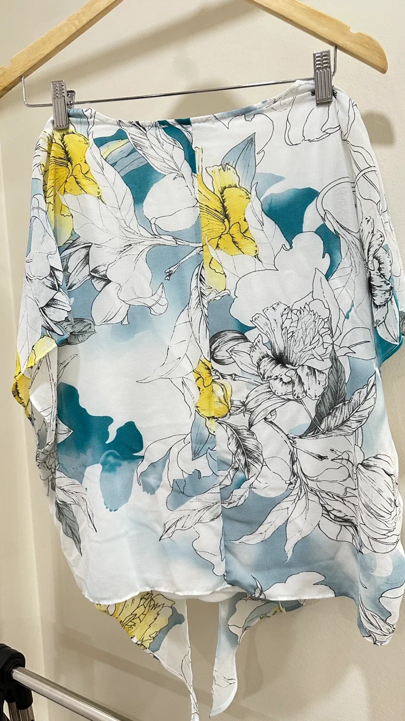 Cleo Blossom Floral Print Top-size Small image indicator(6)