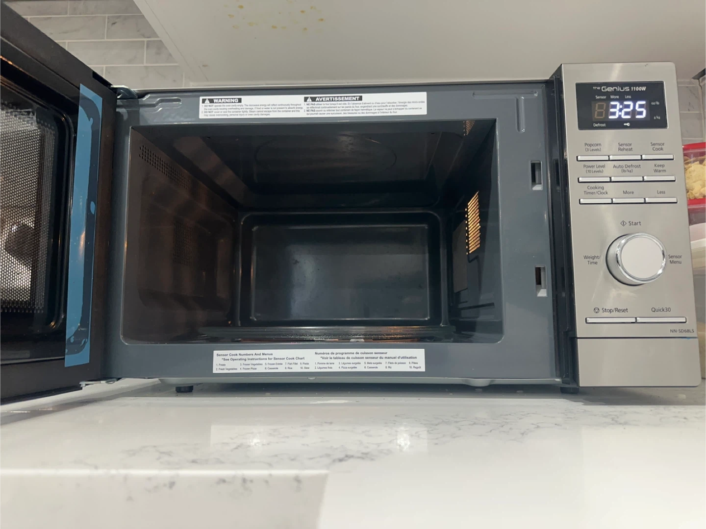 Panasonic Genius 1100W Microwave
