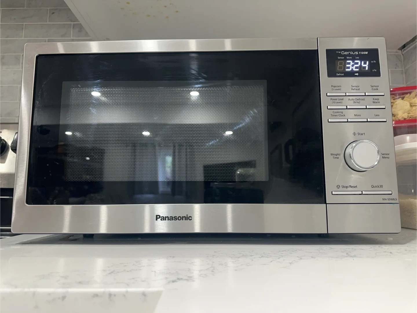 Panasonic Genius 1100W Microwave image indicator(2)