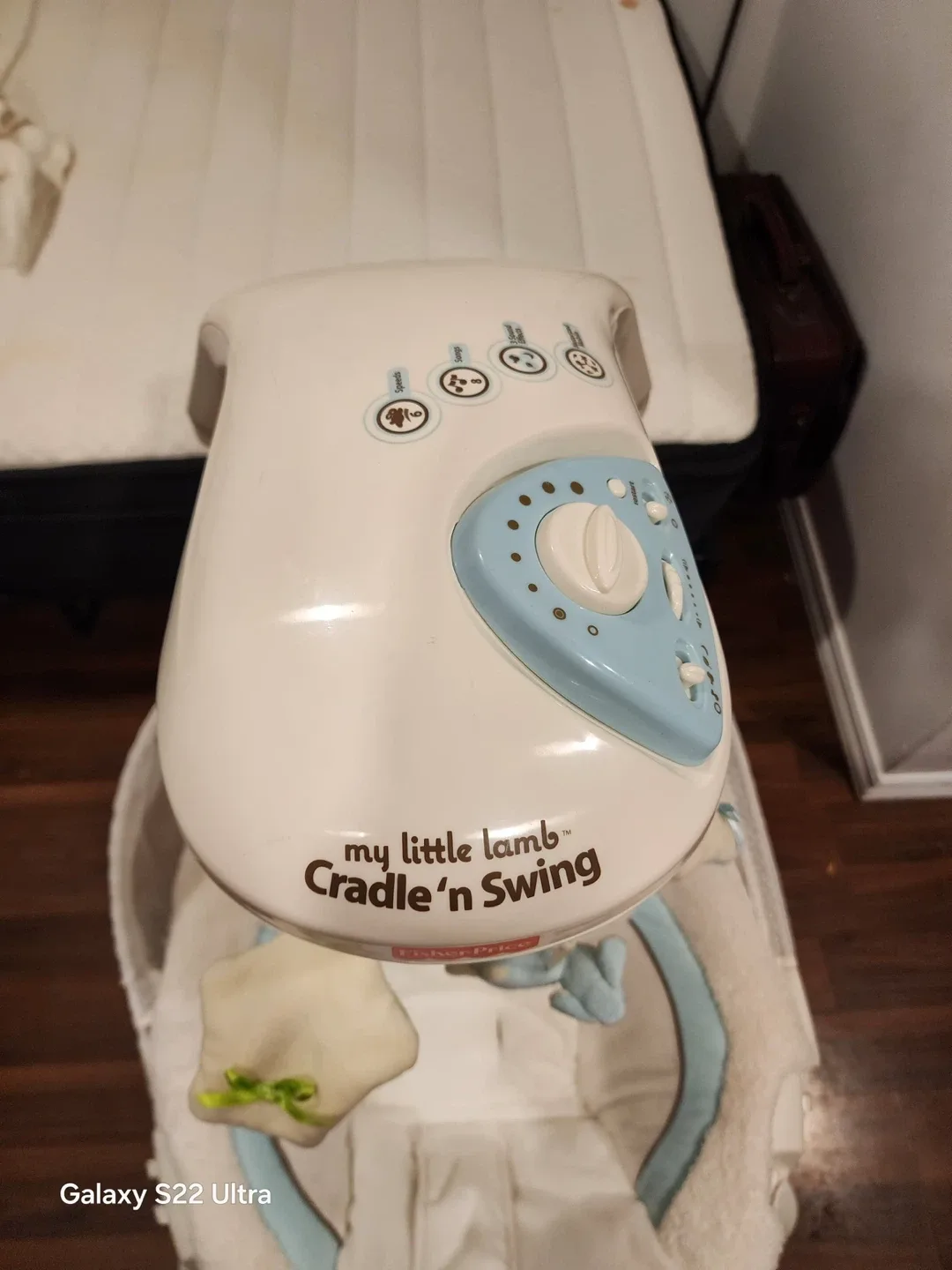 My Little Lamb Cradle ’n Swing image indicator(2)