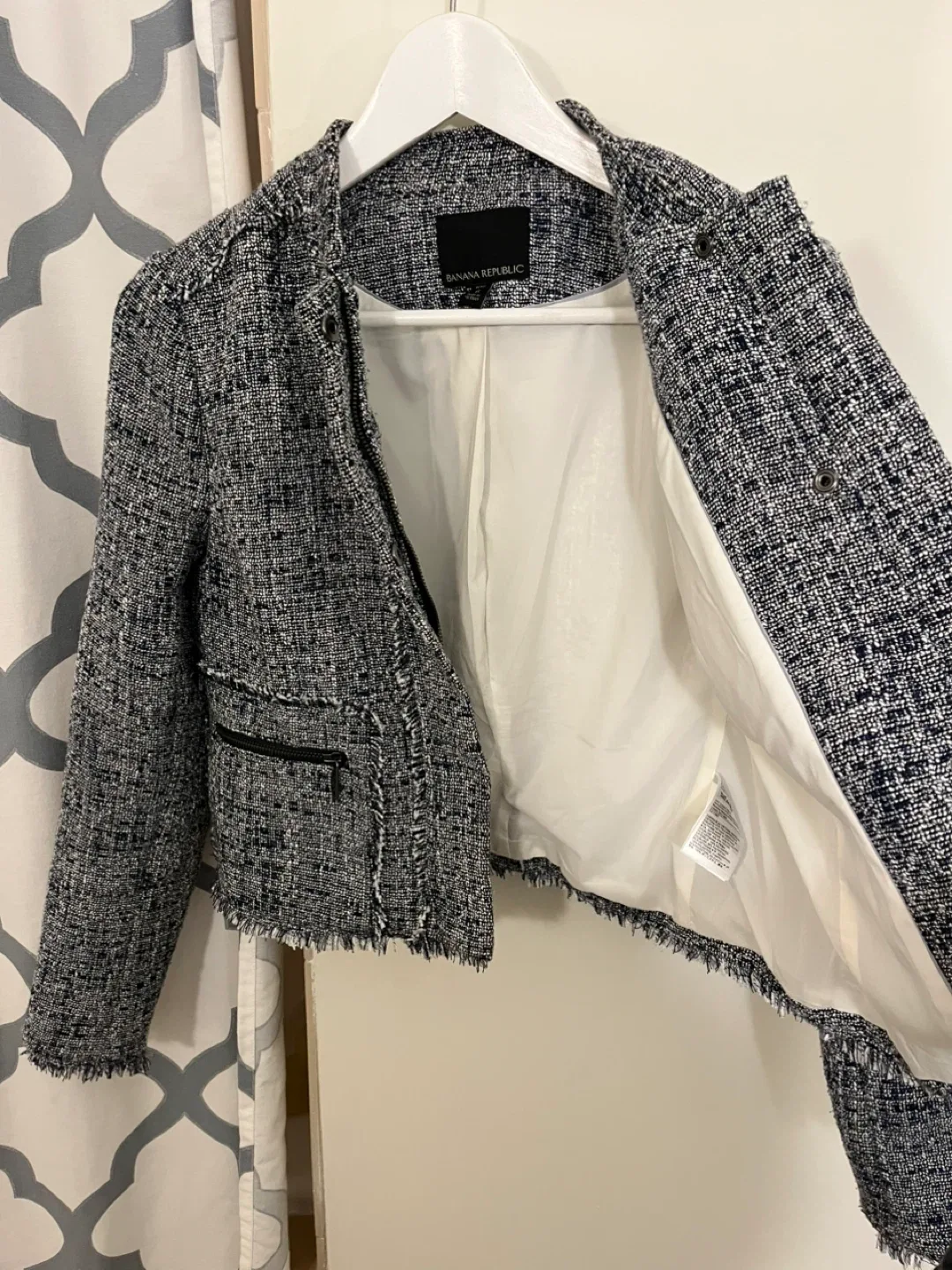 Banana Republic Tweed Jacket - Petite Size 6 image indicator(4)