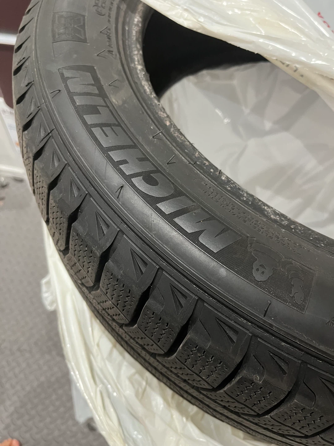 235/55R19 Michelin Winter Tires - Great Condition! - photo 2