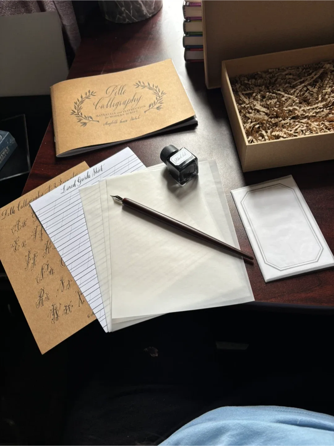 Belle Calligraphy Materials & Instruction Kit image indicator(3)