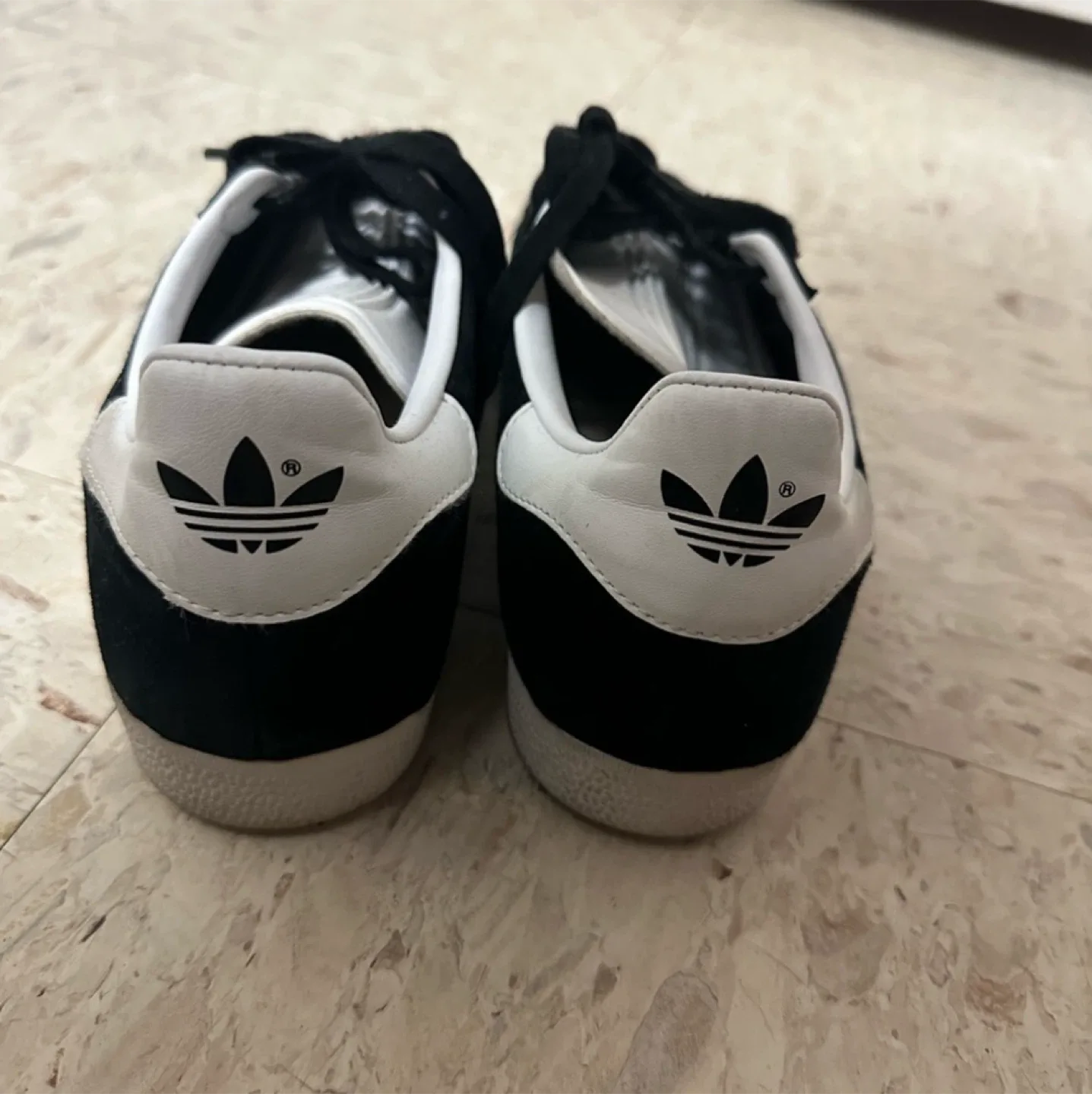 Adidas Gazelle Black & White - Size 8.5 image indicator(2)