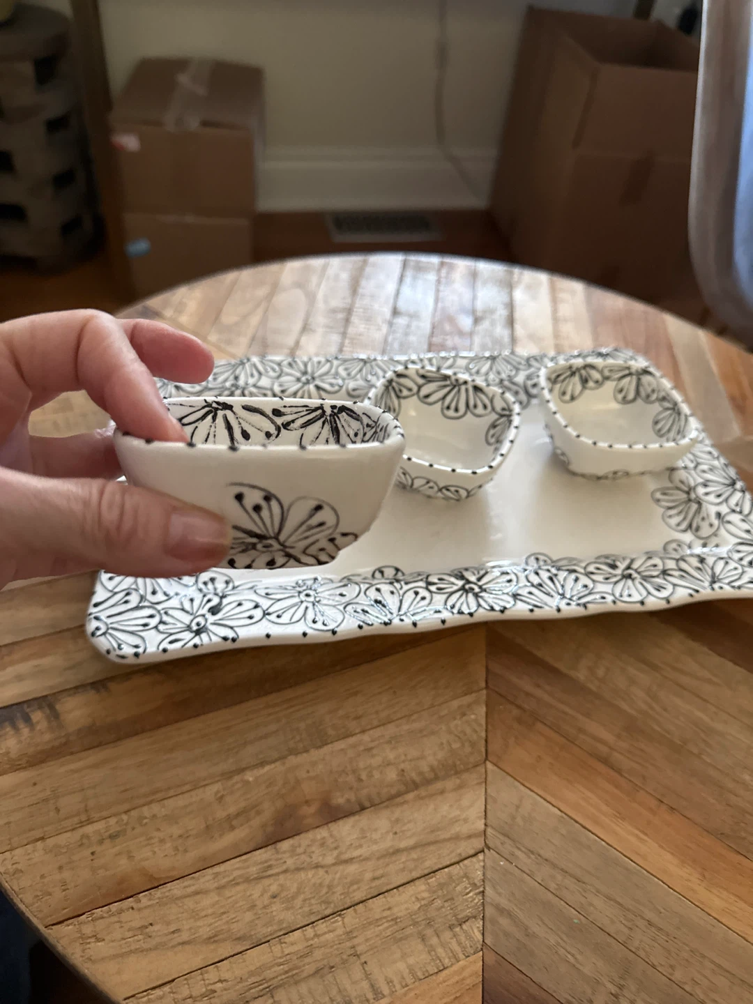 Artisan made pottery serving tray with 3 small condiment bowls - photo 2