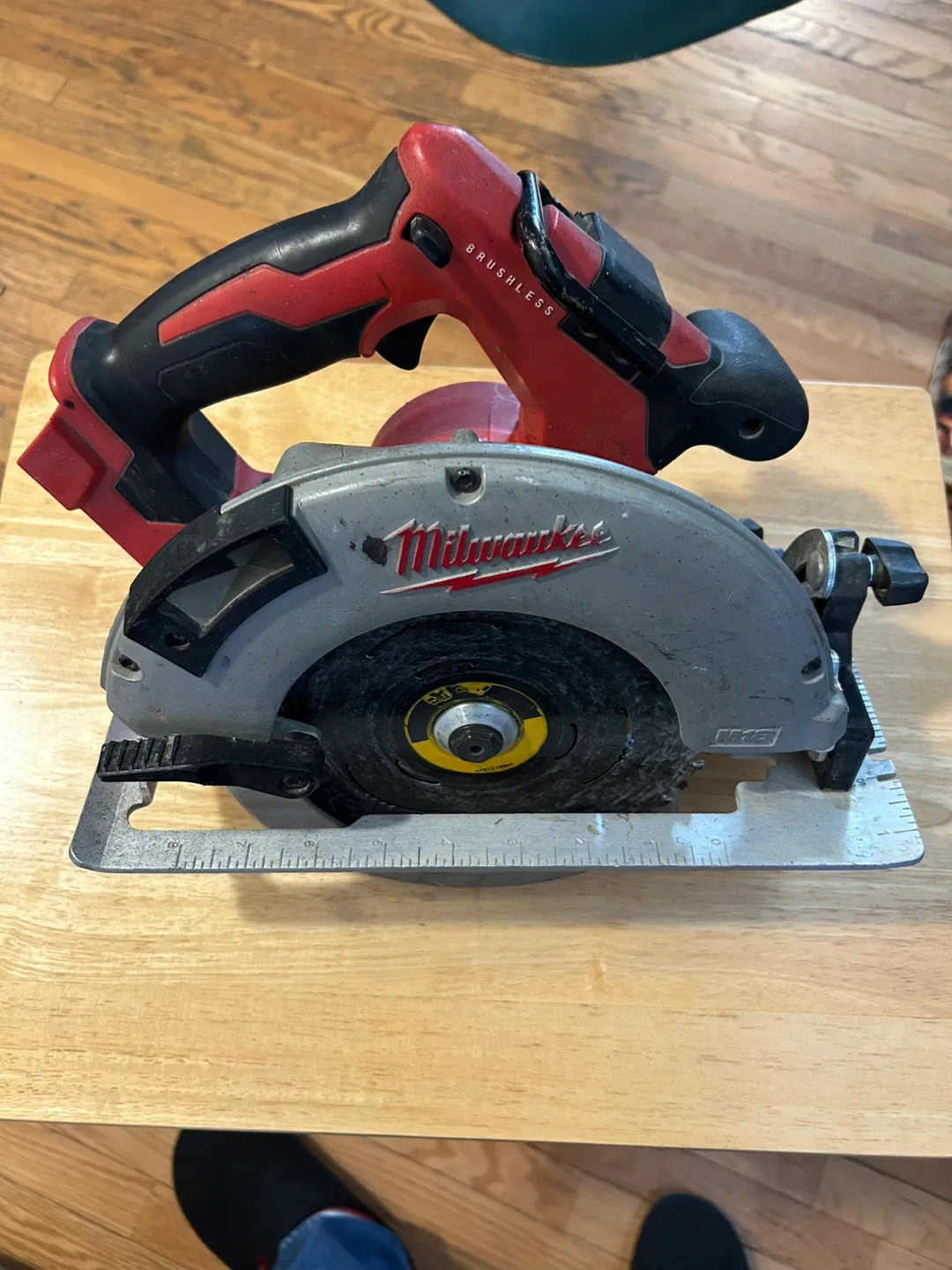 Milwaukee M18 7-1/4” circular saw thumbnail