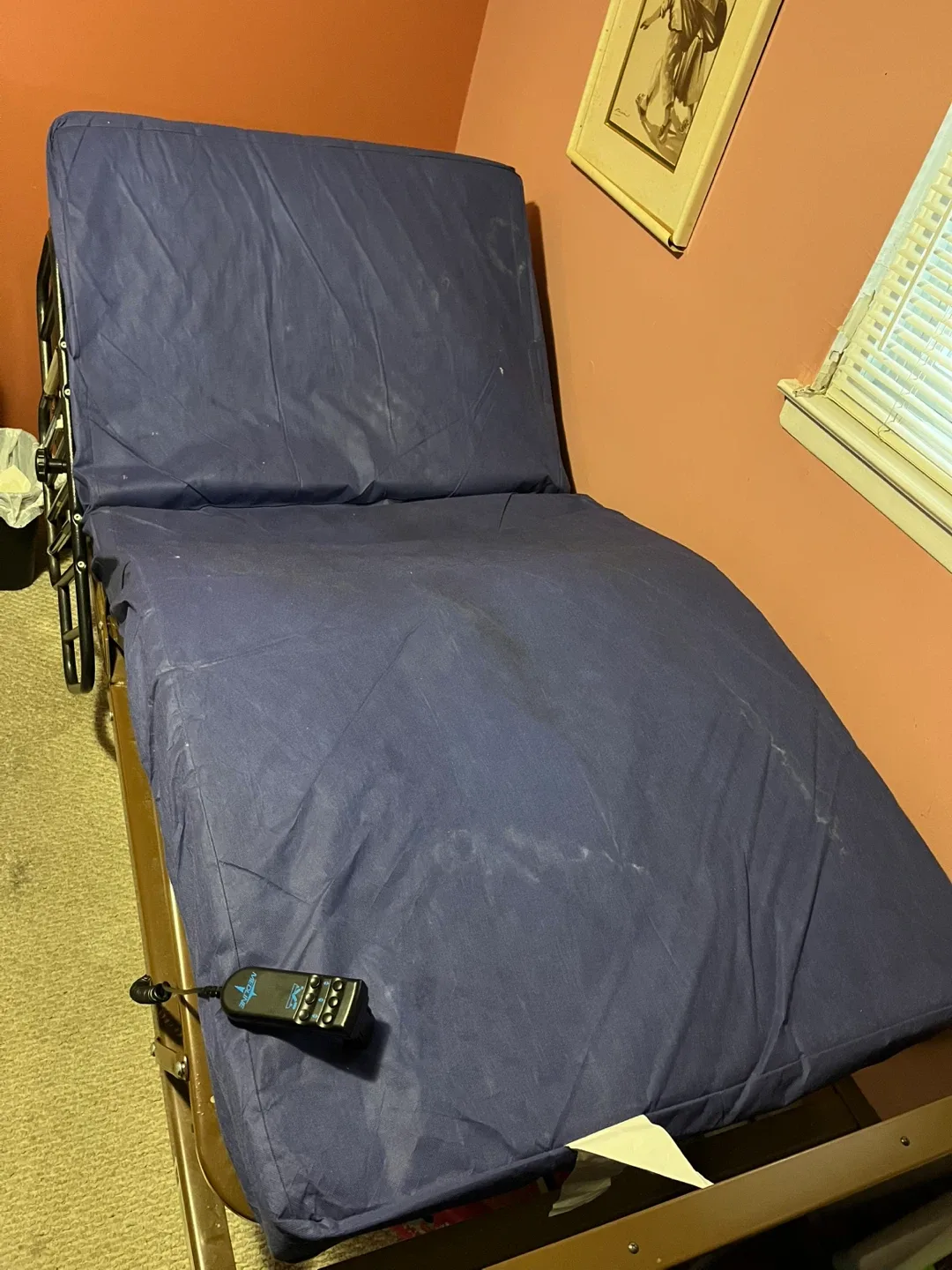 Adjustable Hospital Bed image indicator(2)