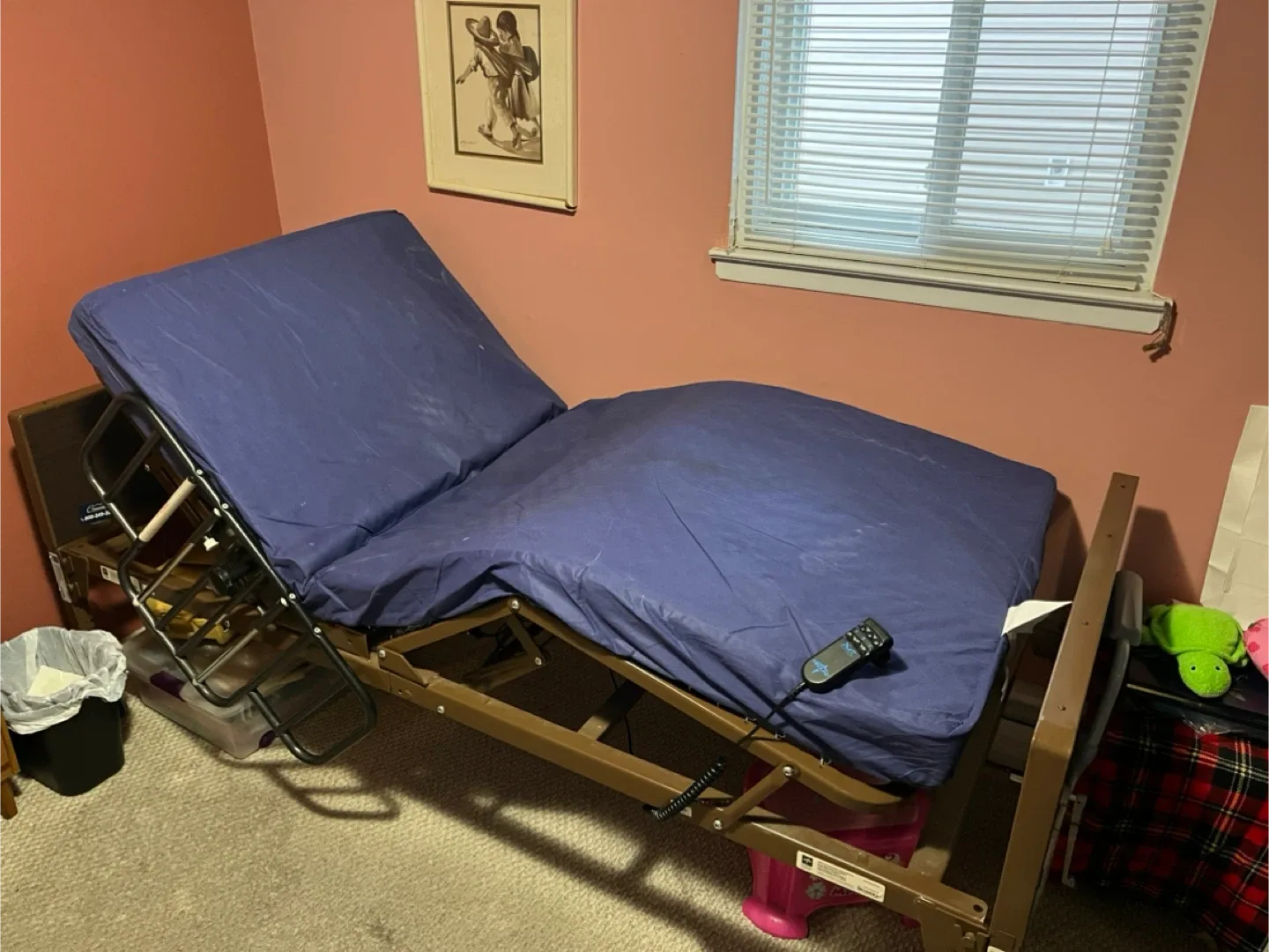 Adjustable Hospital Bed image indicator(3)