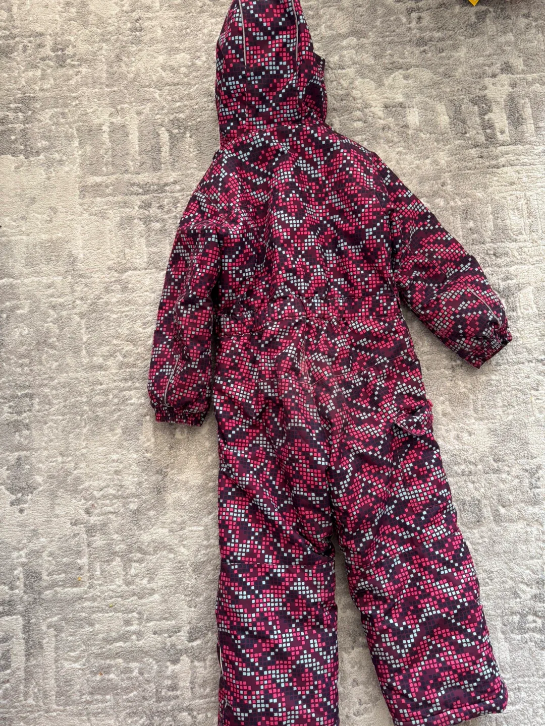 MEC Child Snowsuit - Size 5 image indicator(2)