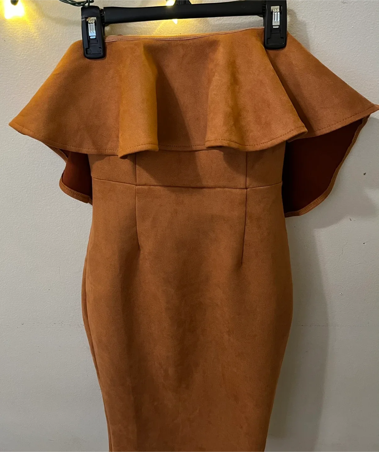 Brown Off-the-Shoulder Dress image indicator(3)