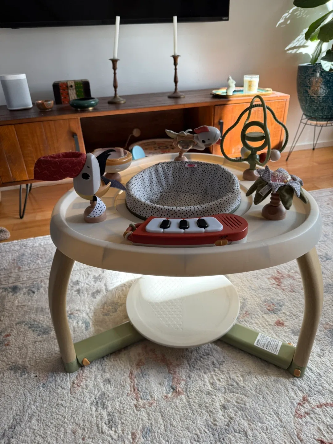 Tiny Love 5-in-1 Stationary Activity Center image indicator(2)