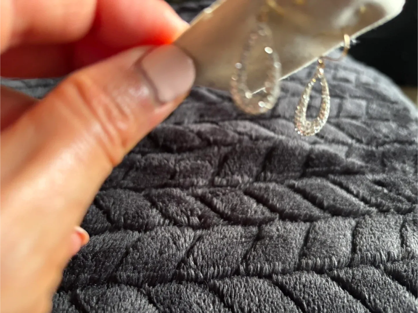 14K Gold Teardrop Dangle Earrings image indicator(4)