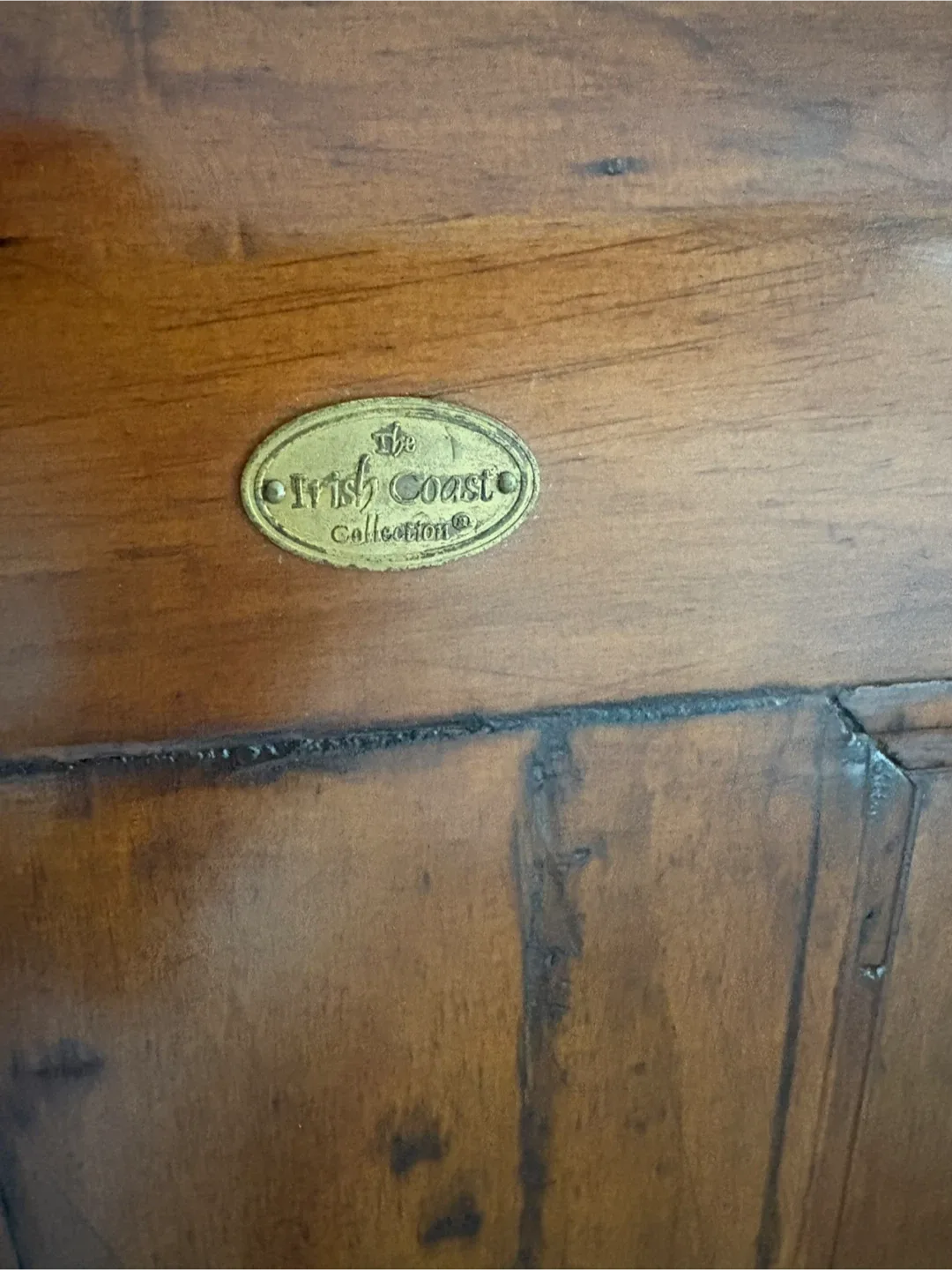 The Irish Coast Collection Bedroom Set image indicator(2)