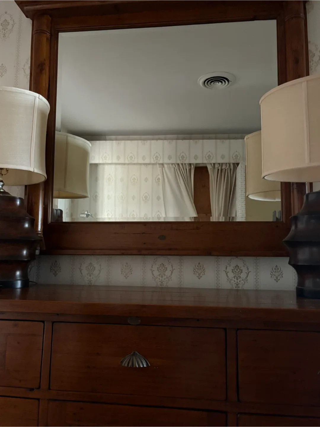 The Irish Coast Collection Bedroom Set image indicator(9)