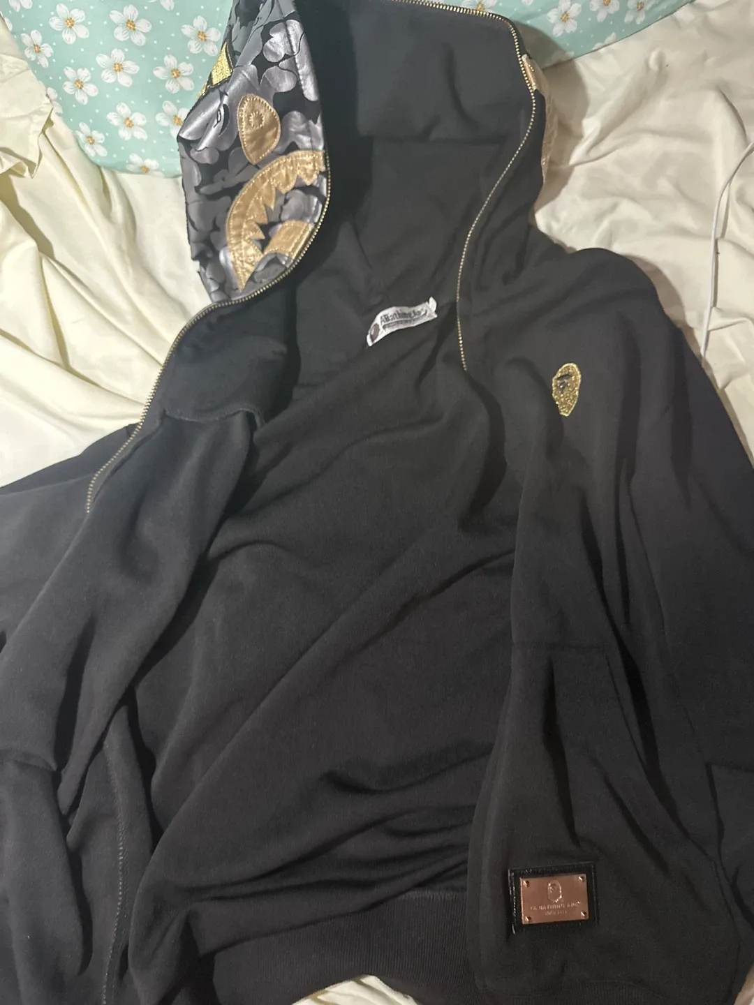 Bathing Ape (BAPE) Black Shark Hoodie image indicator(2)