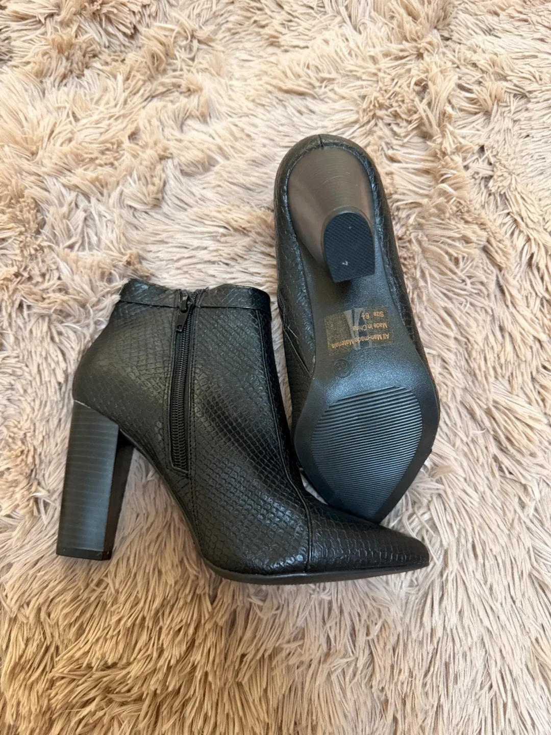 Black Ankle Boots image indicator(2)