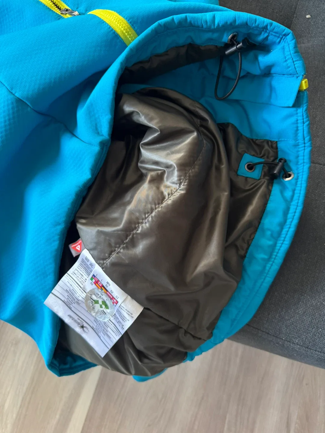 Mens Spyder Blue & Yellow Jacket - Size L image indicator(4)