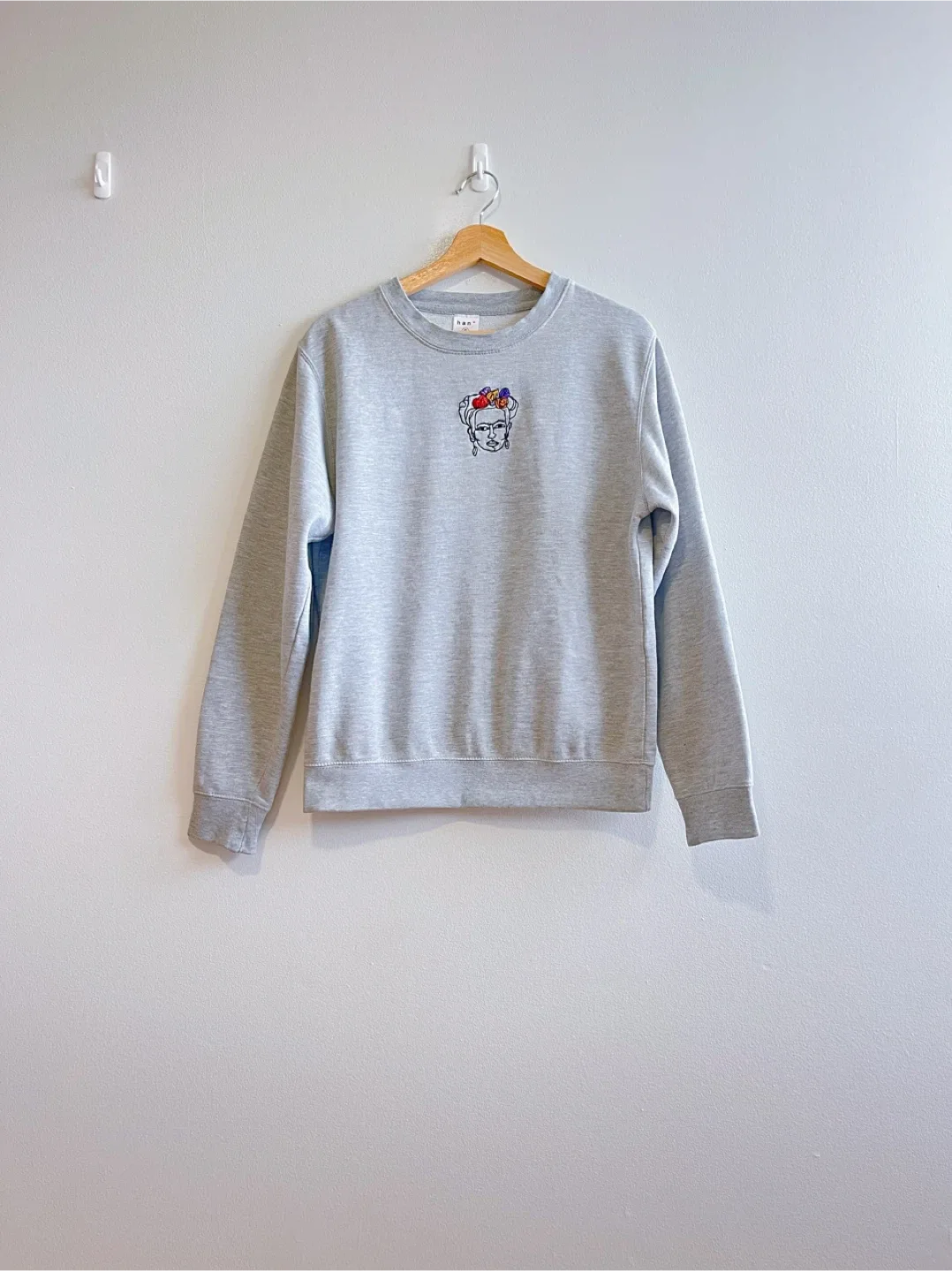 Women’s han Frida Sweatshirt - Size S thumbnail