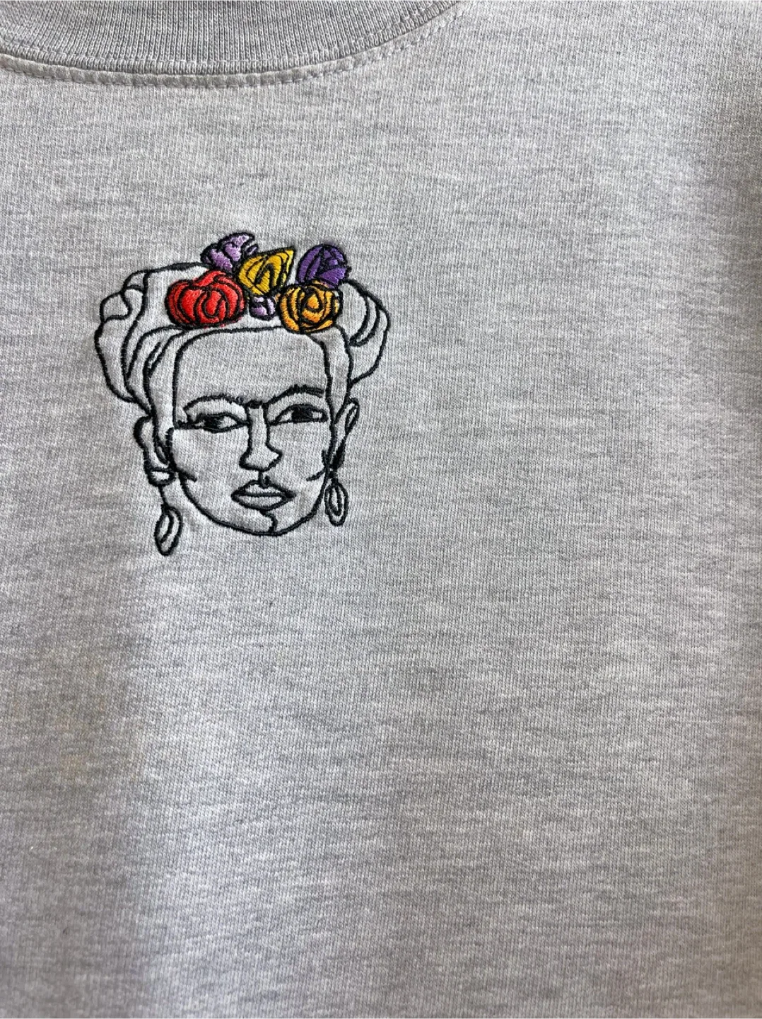 Women’s han Frida Sweatshirt - Size S image indicator(2)