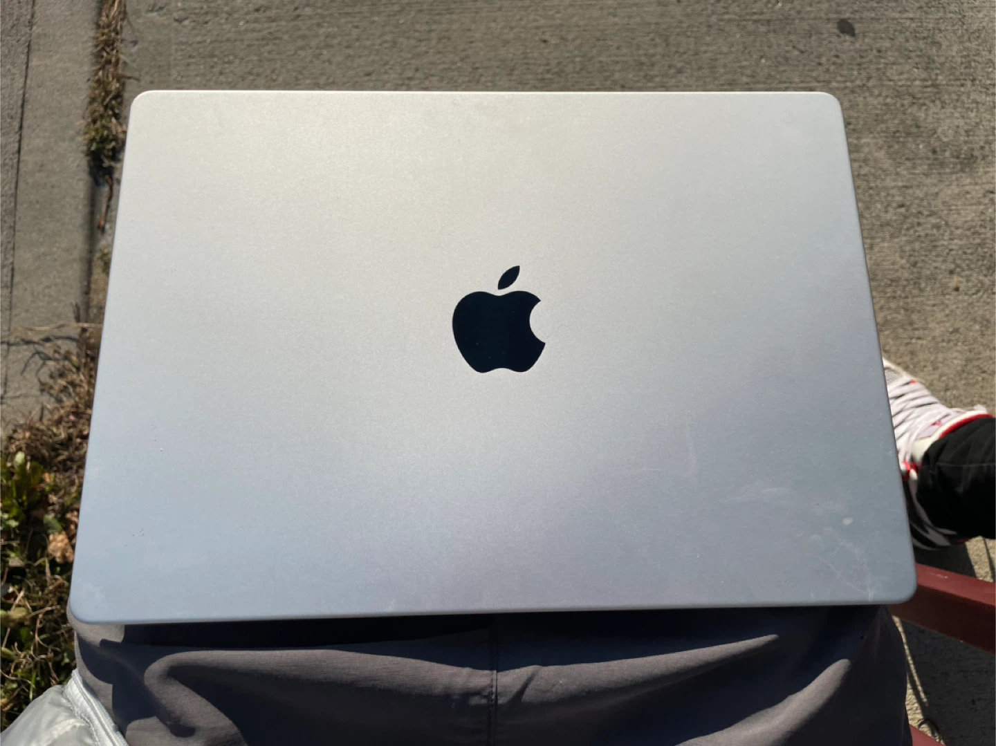 (LOCKED) MacBook Pro 2021 - photo 2