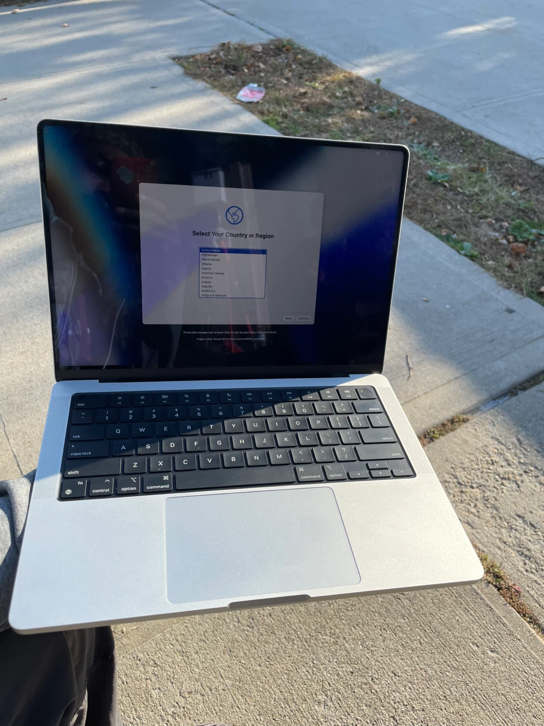 (LOCKED) MacBook Pro 2021 - photo 3